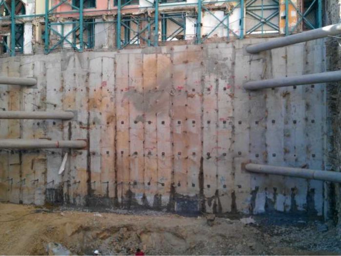 Ankrajlı ve destekli betonarme kuyu perde